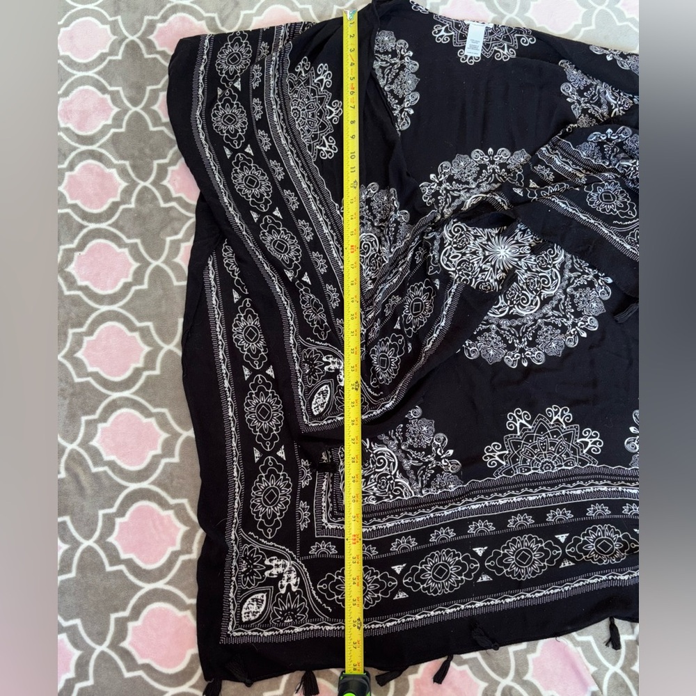 Maurices Black & White Boho Kimono Open Front Duster with Tassel Hems Oversized - Picture 4 of 7